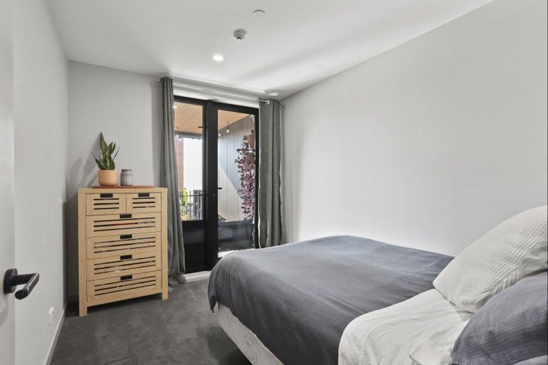 Photo of property in 101/2 Launch Road, Hobsonville, Auckland, 0616