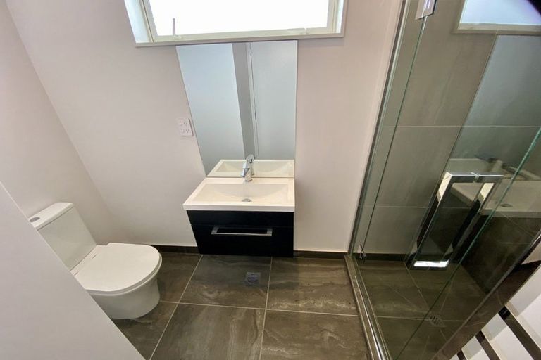 Photo of property in 30u2 Pirie Street, Mount Victoria, Wellington, 6011