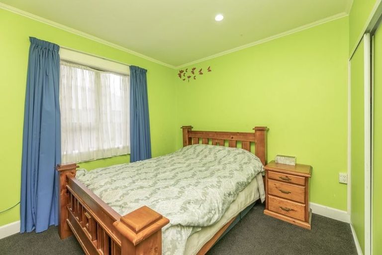 Photo of property in 65 Northcote Road, Northcote, Christchurch, 8052