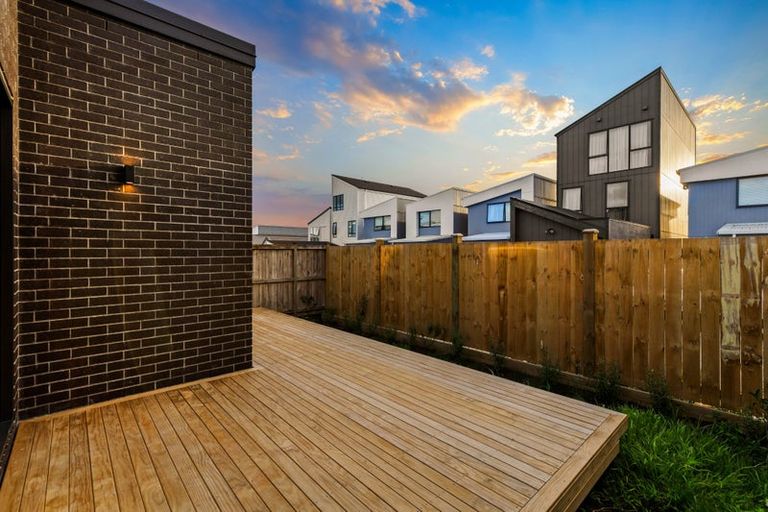 Photo of property in 5 Herekino Street, Westgate, Auckland, 0814