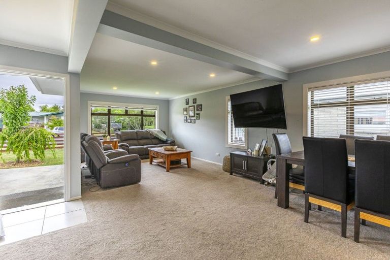 Photo of property in 18 Woburn Street, Waipukurau, 4200