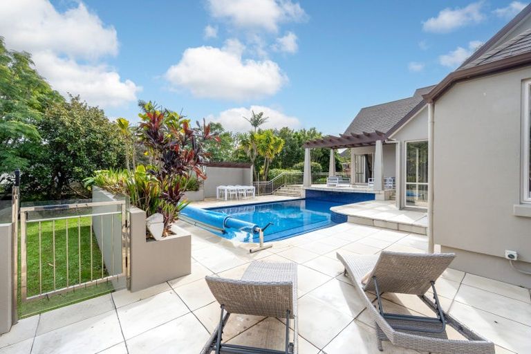 Photo of property in 25 Anaheim Boulevard, Shamrock Park, Auckland, 2016