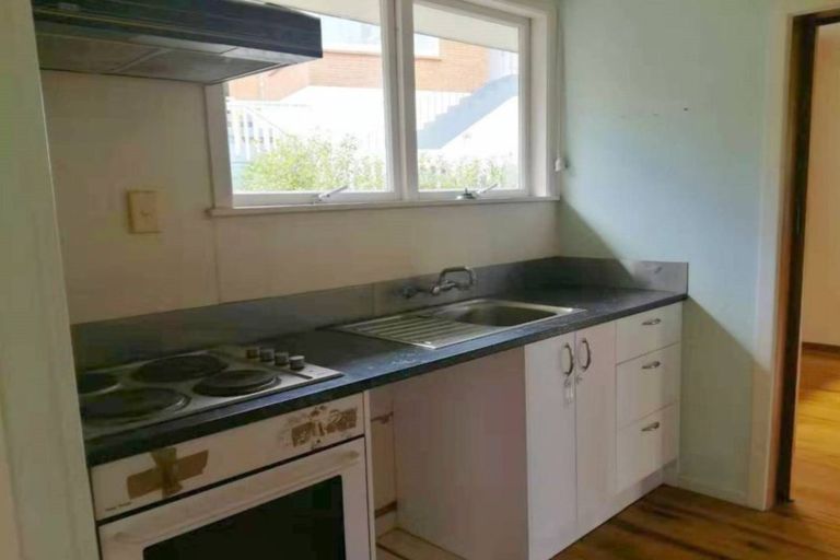 Photo of property in 120 Sunset Road, Unsworth Heights, Auckland, 0632