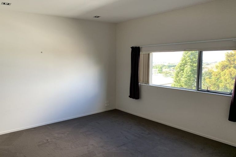 Photo of property in 26b Mountain Road, Mangere Bridge, Auckland, 2022