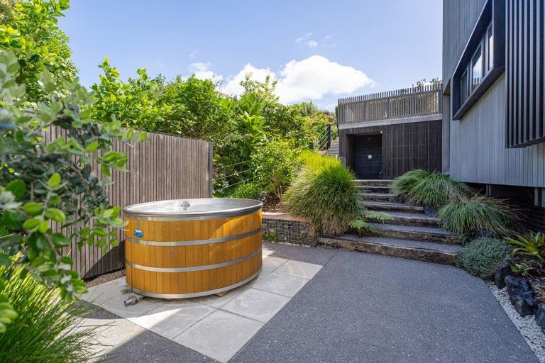 Photo of property in 4 Margaret Place, Hahei, Whitianga, 3591