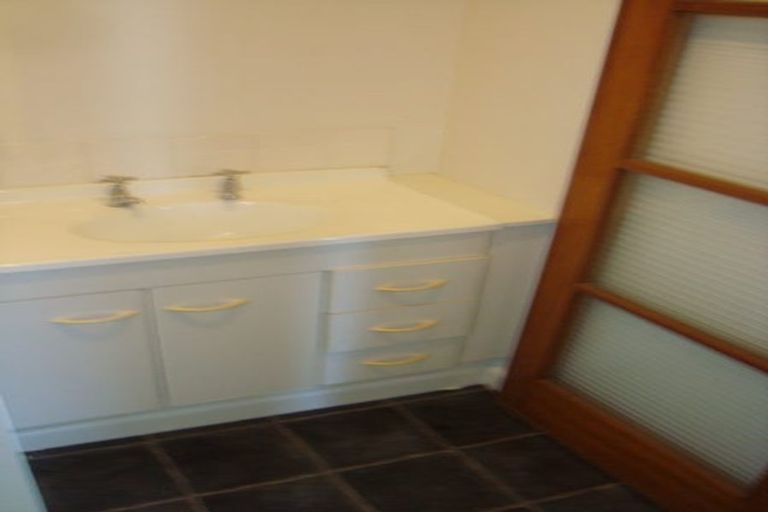 Photo of property in 23 Hillary Crescent, Maraenui, Napier, 4110