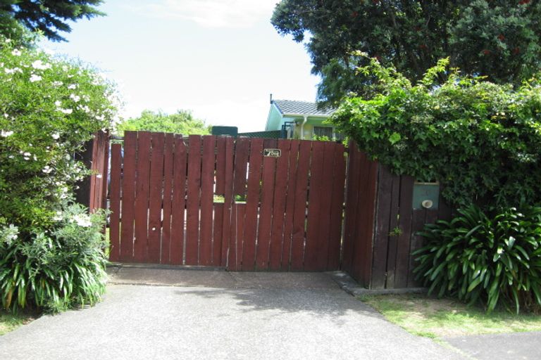 Photo of property in 20 Killington Crescent, Mangere, Auckland, 2022