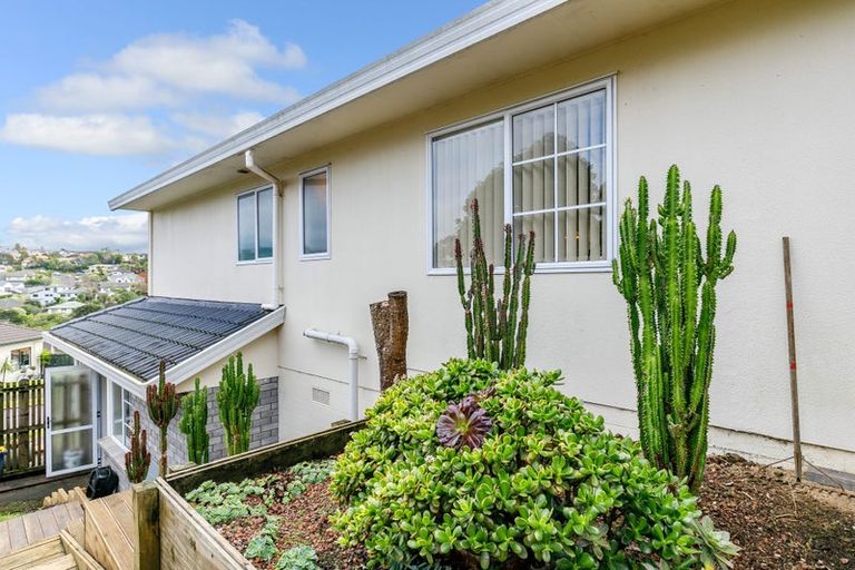 Photo of property in 4 Shannon Place, Torbay, Auckland, 0630