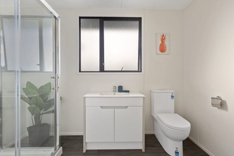 Photo of property in 1/235 Glengarry Road, Glen Eden, Auckland, 0602