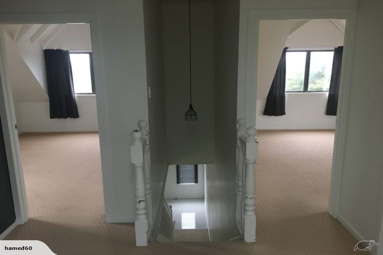 Photo of property in 8 Claret Place, Henderson, Auckland, 0612