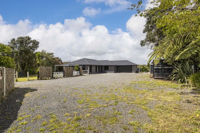 Photo of property in 1402 Devon Road, Brixton, Waitara, 4382