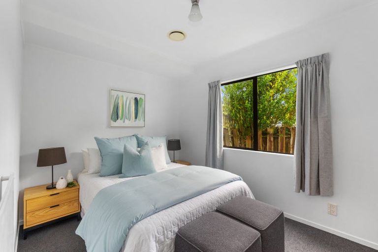 Photo of property in 4 Grainger Road, Te Atatu South, Auckland, 0610