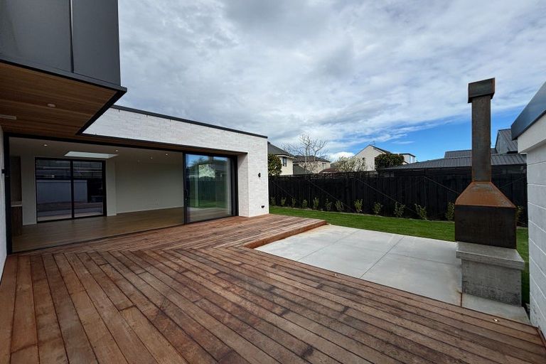 Photo of property in 7 Roa Road, Fendalton, Christchurch, 8041