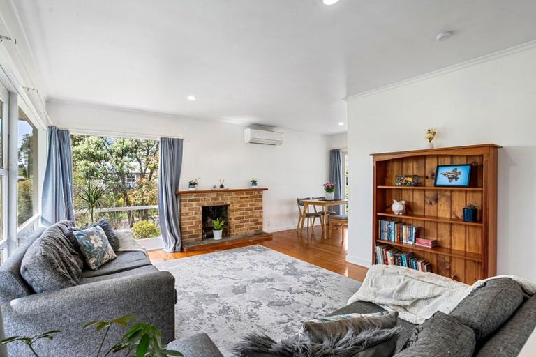 Photo of property in 15 Levesque Street, Birkdale, Auckland, 0626