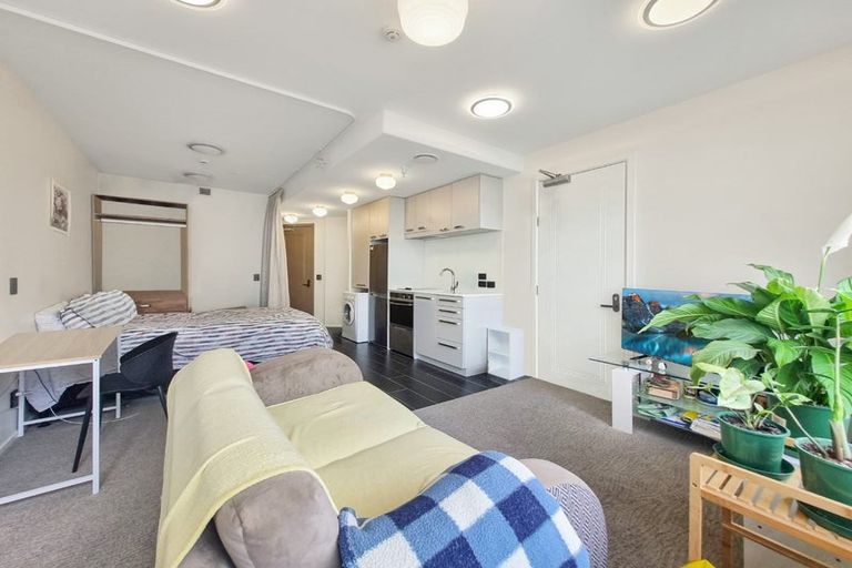 Photo of property in 107/3u Roxburgh Street, Mount Victoria, Wellington, 6011