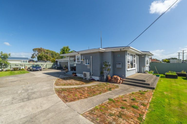Photo of property in 15 Mcquarrie Street, Kingswell, Invercargill, 9812