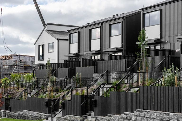 Photo of property in 48 Huri Street, Mangere Bridge, Auckland, 2022