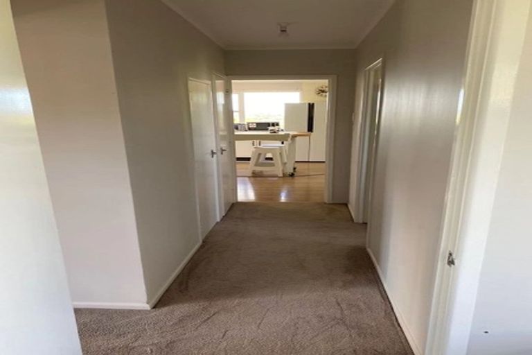 Photo of property in 6 Hartley Terrace, Massey, Auckland, 0614