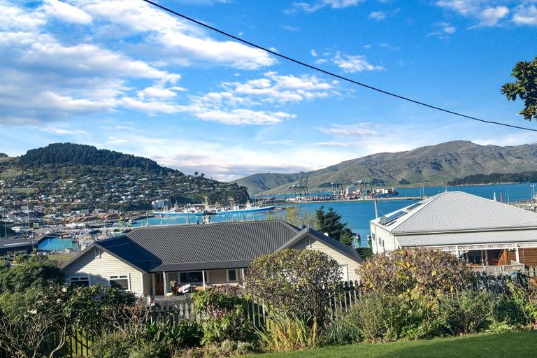Photo of property in 14 Brittan Terrace, Lyttelton, 8082