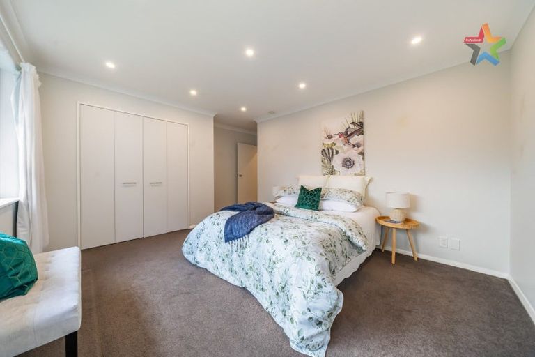 Photo of property in 46 Poto Road, Normandale, Lower Hutt, 5010