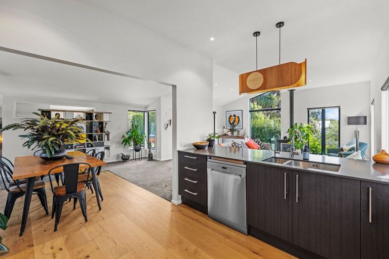 Photo of property in 77 Port Hills Road, Heathcote Valley, Christchurch, 8022