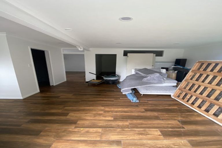 Photo of property in 1/30 Sunnyfield Crescent, Glenfield, Auckland, 0629