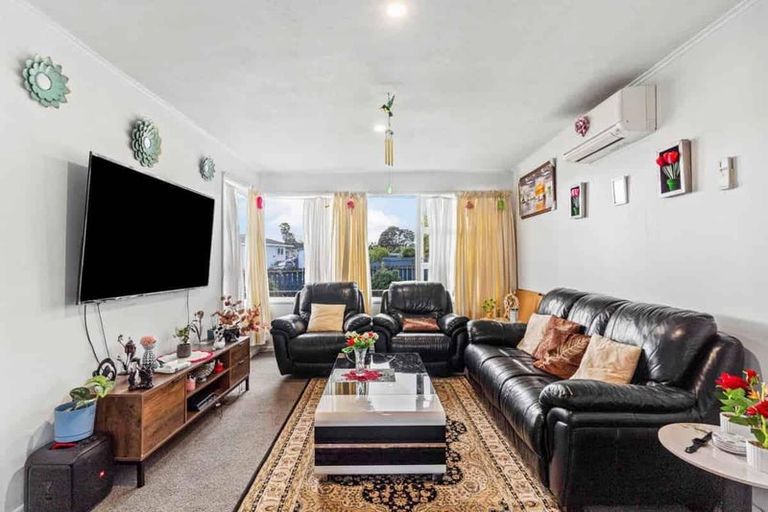 Photo of property in 119 Chichester Drive, Rosehill, Papakura, 2113