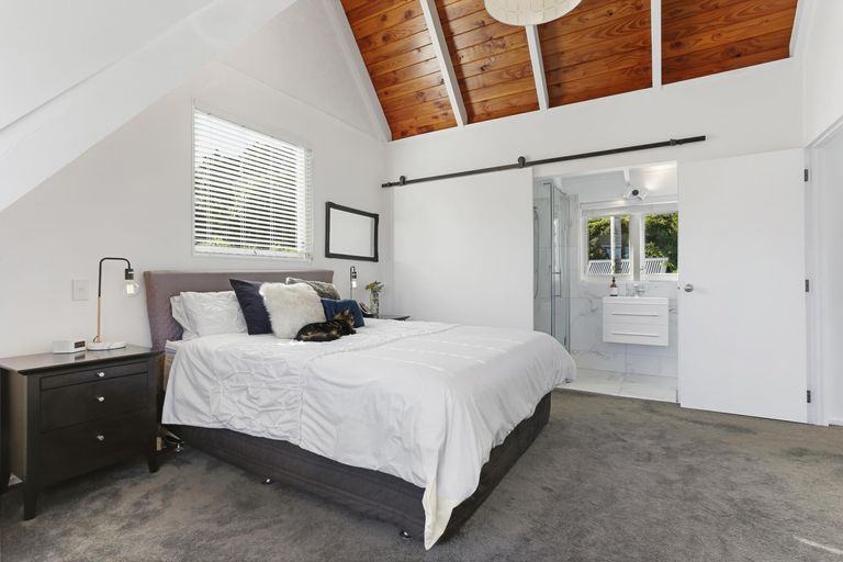 Photo of property in 106 Wood Bay Road, Titirangi, Auckland, 0604