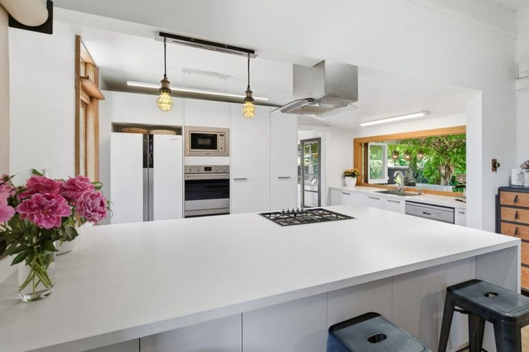 Photo of property in 42 Middlepark Road, Sockburn, Christchurch, 8042