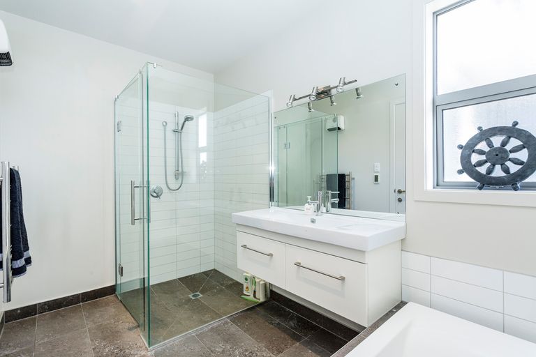 Photo of property in 18 Hagart-alexander Drive, Mosgiel, 9024