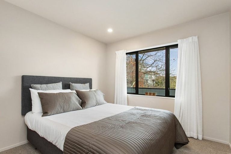 Photo of property in 106 Cannon Hill Crescent, Mount Pleasant, Christchurch, 8081