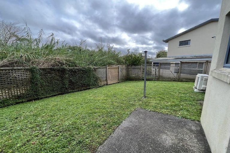 Photo of property in 6 Kora Avenue, Ranui, Auckland, 0612