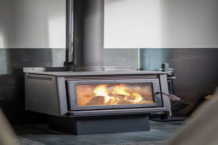 Photo of property in 22 Seymour Street, Hornby, Christchurch, 8042