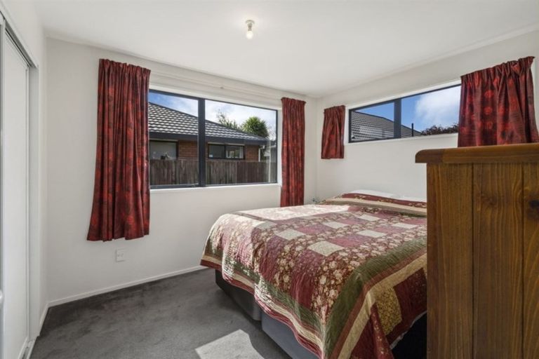 Photo of property in 96a Picton Avenue, Riccarton, Christchurch, 8011