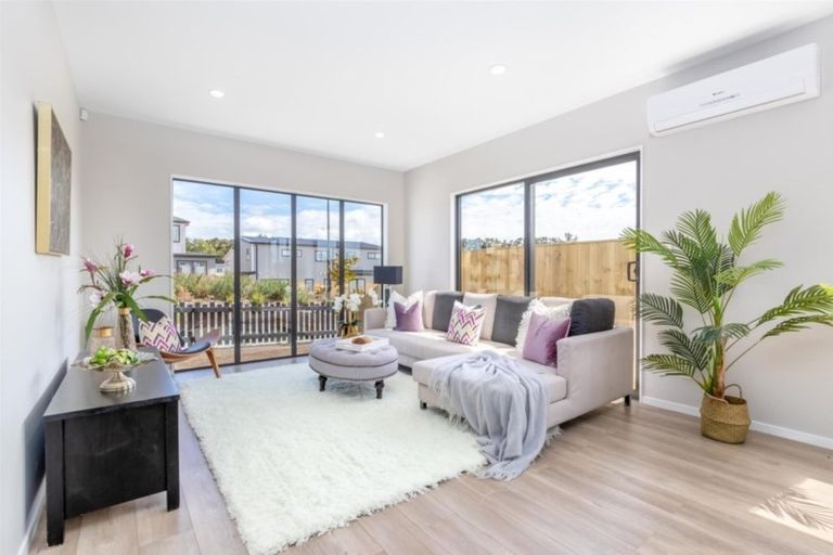 Photo of property in 18 Kano Way, Hobsonville, Auckland, 0616