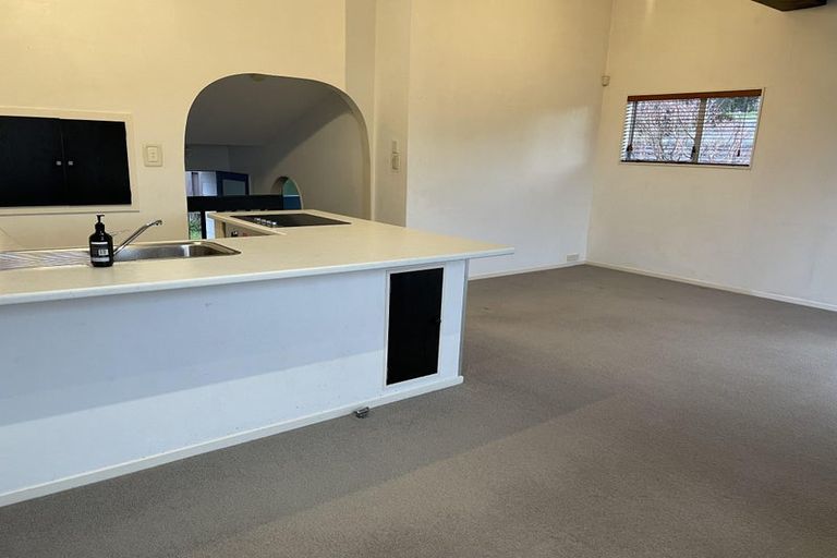 Photo of property in 35 Chorley Grove, Churton Park, Wellington, 6037