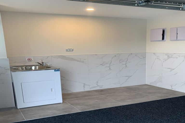 Photo of property in 59a Redwood Drive, Massey, Auckland, 0614