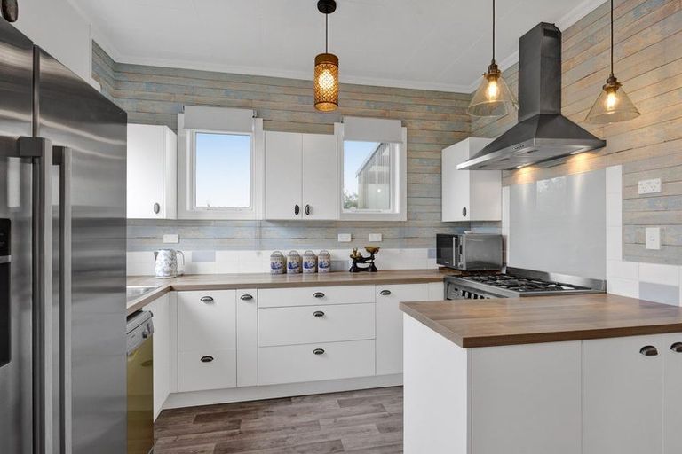 Photo of property in 4 Victoria Street, Kaponga, Hawera, 4679