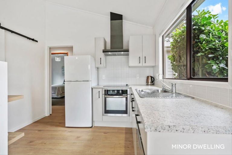 Photo of property in 711a South Titirangi Road, Titirangi, Auckland, 0604