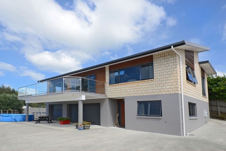 Photo of property in 8 Mcainch Place, Te Kamo, Whangarei, 0112