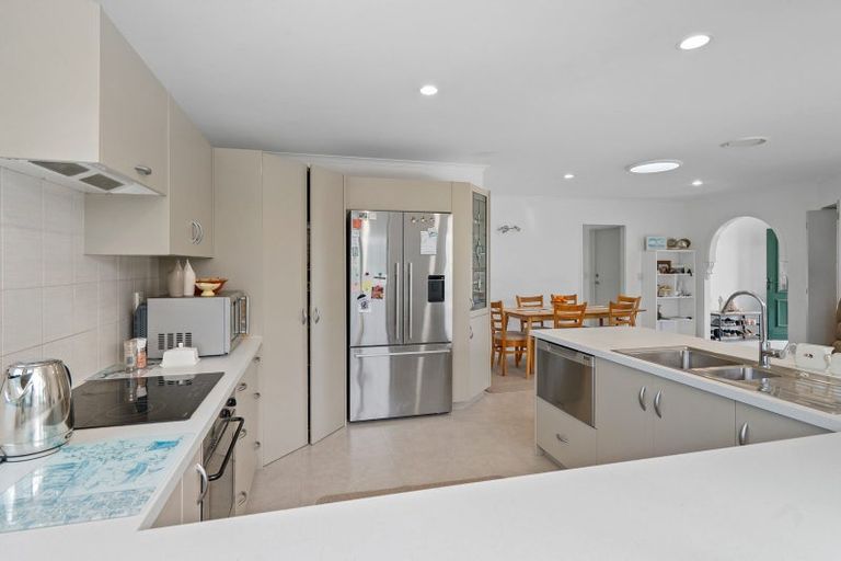 Photo of property in 8 Oaklands Drive, Cambridge, 3434