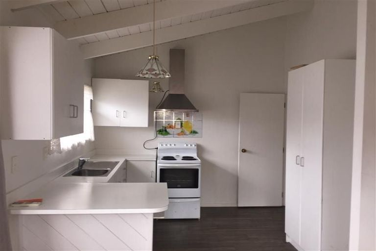 Photo of property in 48 Strid Road, Te Atatu South, Auckland, 0610