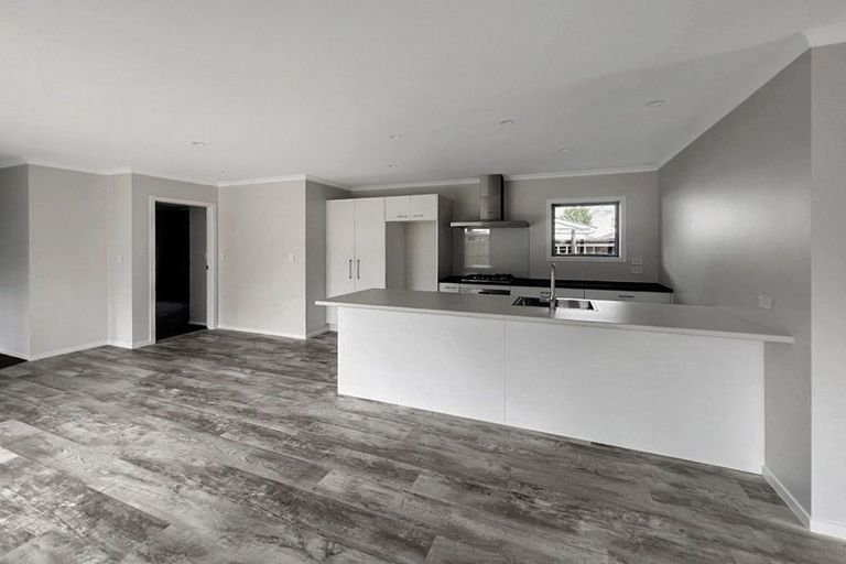 Photo of property in 16 Seddon Street, Takaro, Palmerston North, 4412