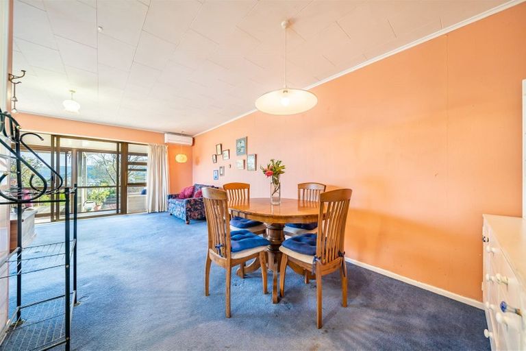Photo of property in 1/19 Roband Crescent, Brown Owl, Upper Hutt, 5018