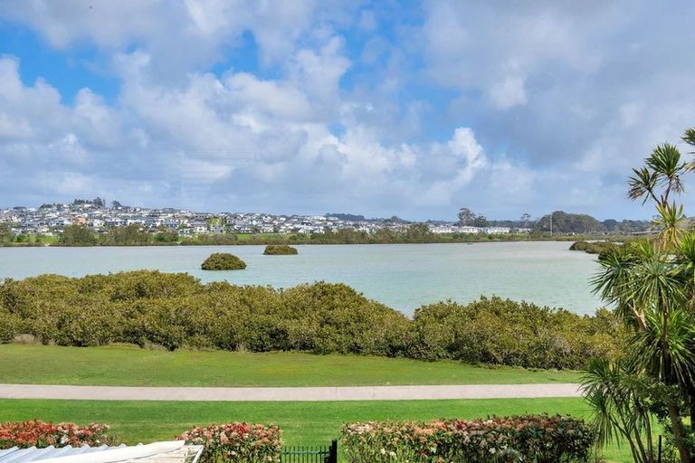 Photo of property in 45 Maygrove Drive, Orewa, 0931