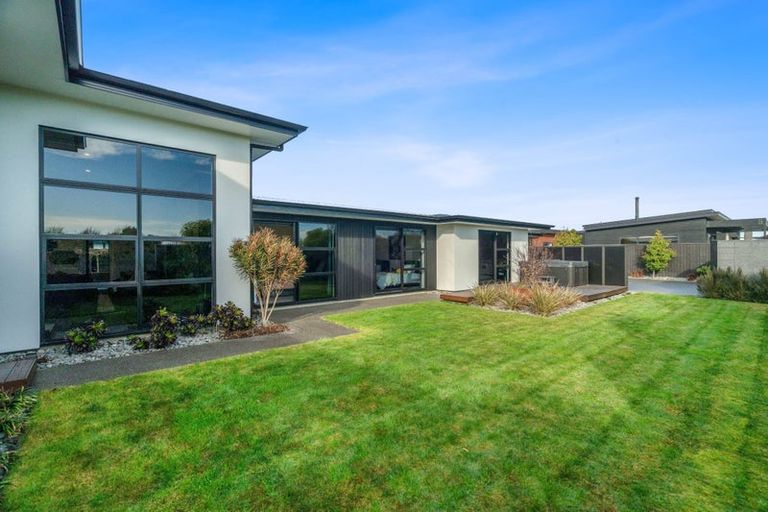 Photo of property in 1 Ashford Avenue, Prebbleton, 7604