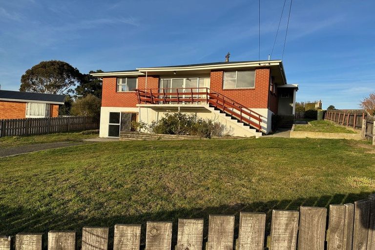 Photo of property in 12 Cambridge Street, Balclutha, 9230