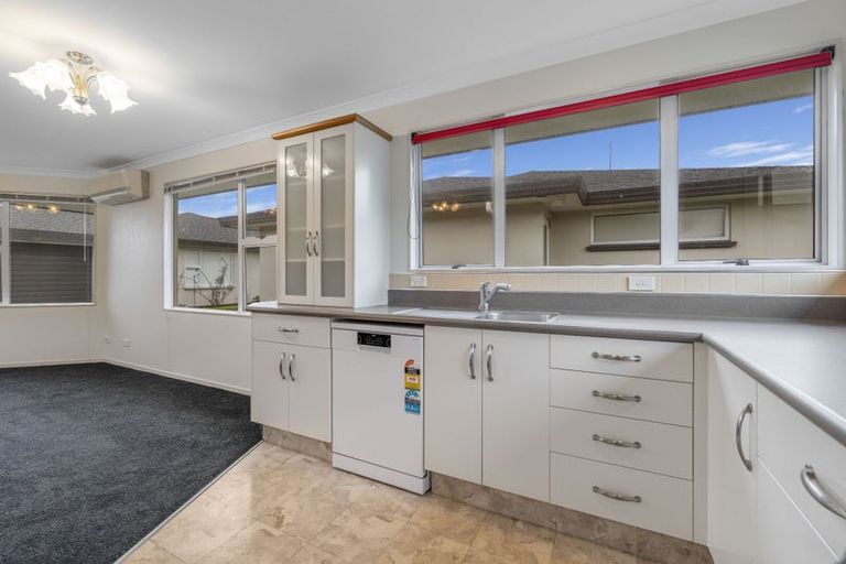 Photo of property in 20c Victoria Street, Hawera, 4610