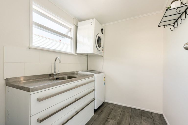 Photo of property in 3 Martin Street, Waikanae, 5036