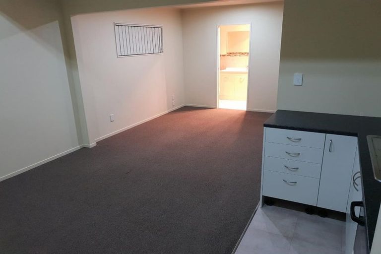 Photo of property in 42 Kokako Rise, Papakura, 2110